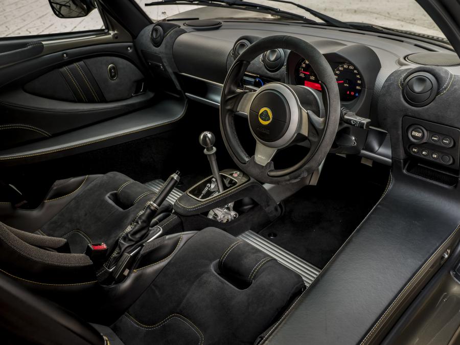 Интерьер Lotus Exige Sport 410 2018 года  (UK) (фото 44 из 45)